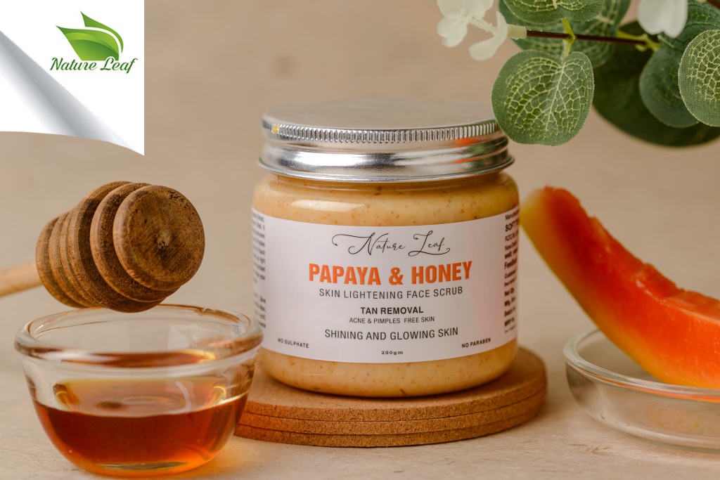 Nature Leaf Papaya Scrub for Exfoliation